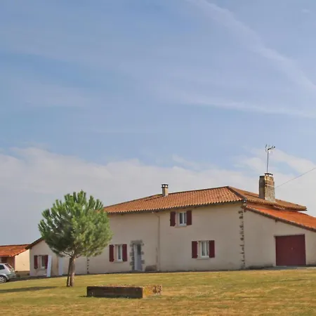 Un Petit Bout De Paradis Holiday home Gajoubert